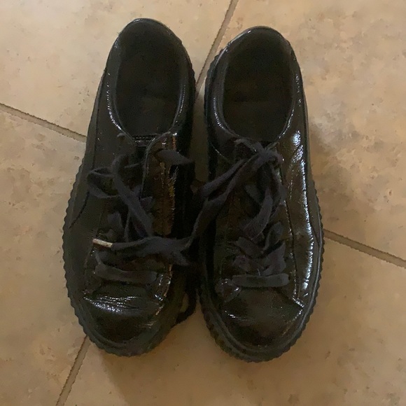 Black Puma sneakers size 7.5 women’s - Picture 1 of 3
